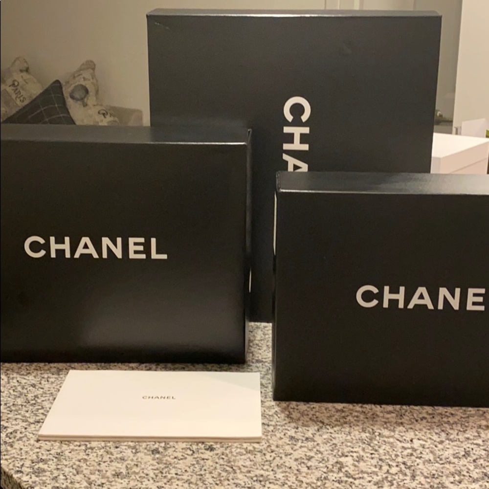 SOLD  SOLD SOLD!!!!!!!CHANEL, AUTHENTIC GIFT